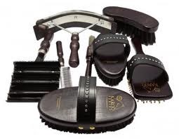 Принадлежности для чистки и ухода за кожей